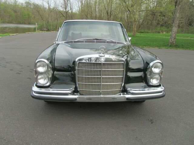 1972 Mercedes-Benz 280 SEL Sedan