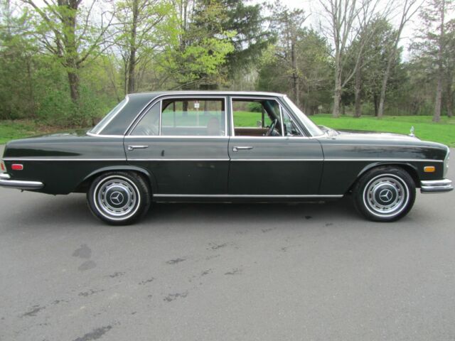 1972 Mercedes-Benz 280 SEL Sedan