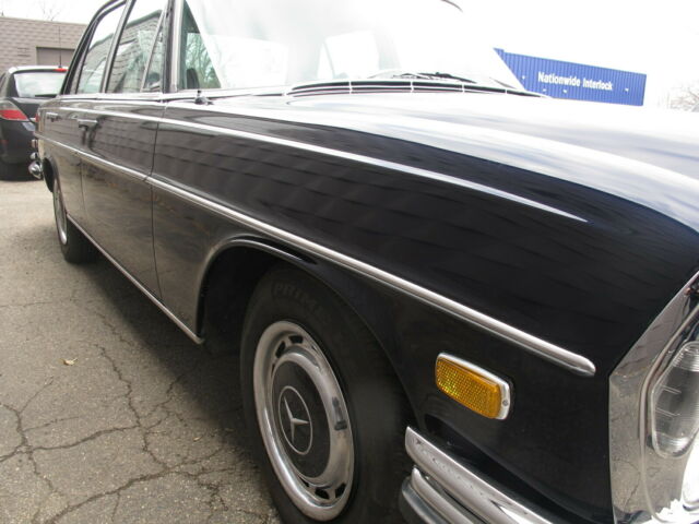 1972 Blue Mercedes-Benz 200-Series Sedan