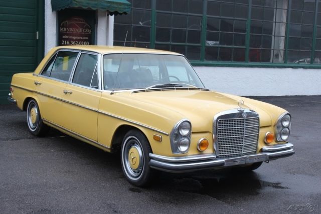 1972 Tan Mercedes-Benz 300-Series Sedan