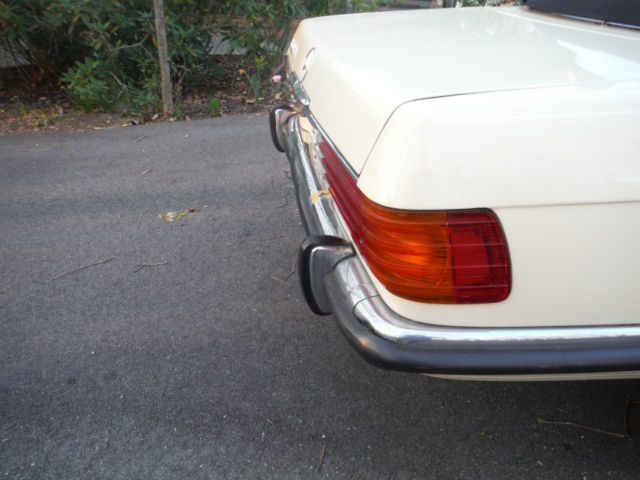 1972 Silver Mercedes-Benz 400-Series Convertible