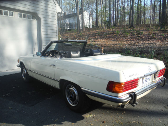 1972 Silver Mercedes-Benz 400-Series Convertible