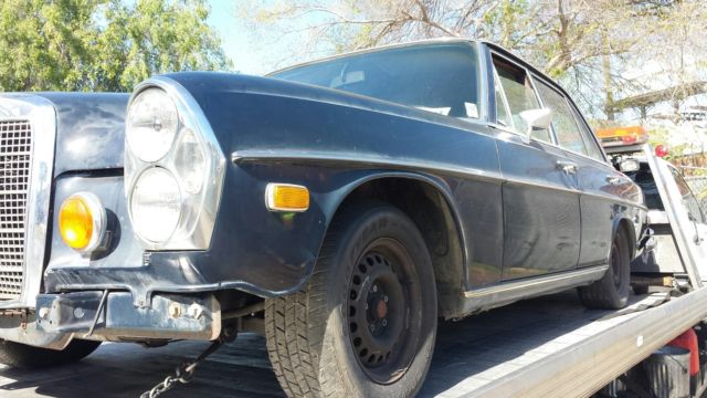 1972 Gray Mercedes-Benz S-Class Sedan 4 doors