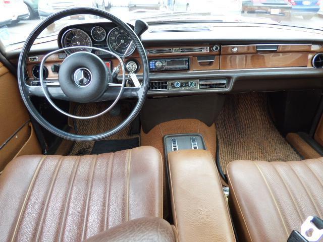 1972 Red Mercedes-Benz 200-Series 4dr Car