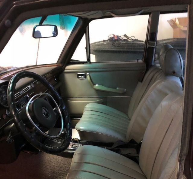 1972 Burgundy Mercedes-Benz 200-Series