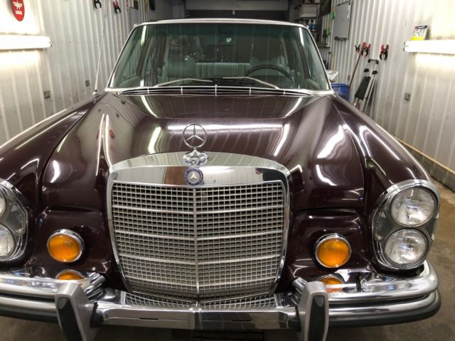 1972 Burgundy Mercedes-Benz 200-Series