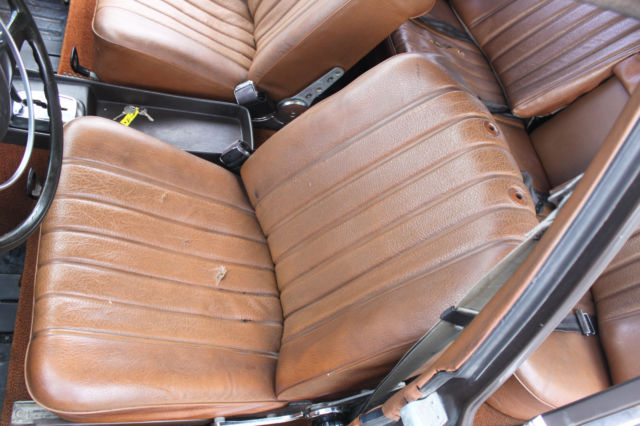 1972 Tobacco Brown (MB423) Mercedes-Benz 200-Series Sedan