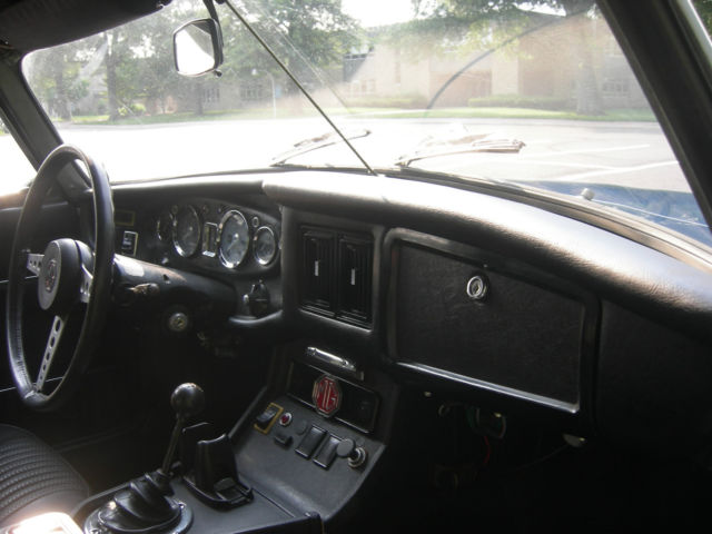 1972 Blue MG MGB Convertible