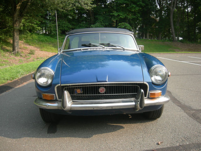 1972 Blue MG MGB Convertible