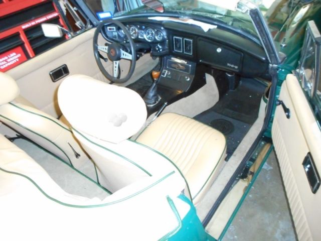 1972 British Racing Green MG MGB Convertible