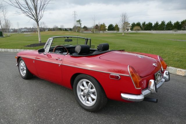 1972 Red MG MGB Convertible