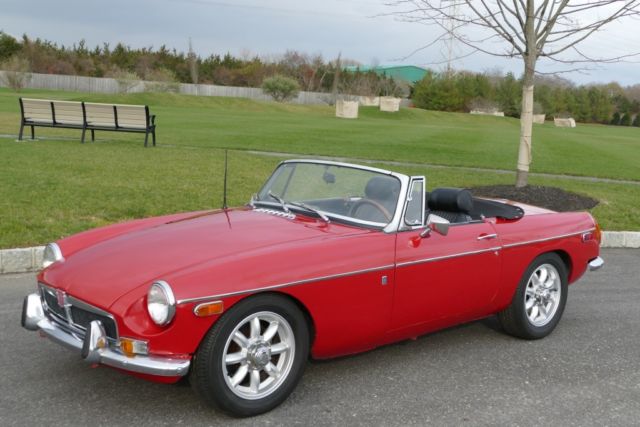 1972 Red MG MGB Convertible
