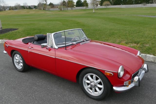 1972 Red MG MGB Convertible