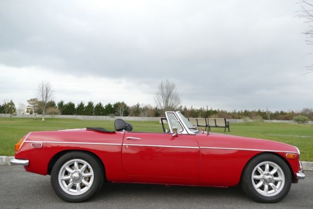 1972 Red MG MGB Convertible