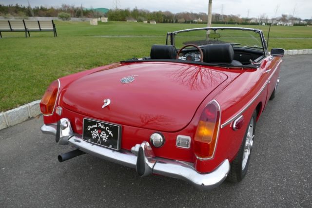 1972 Red MG MGB Convertible