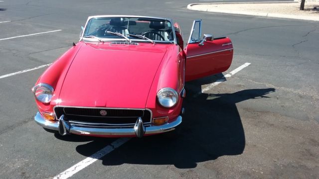 1972 Red MG MGB Convertible