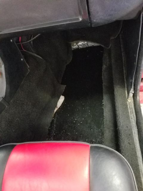 1972 Red MG MGB Convertible