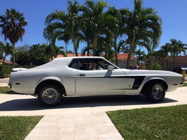 1972 White Ford Mustang Coupe