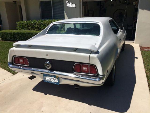 1972 White Ford Mustang Coupe