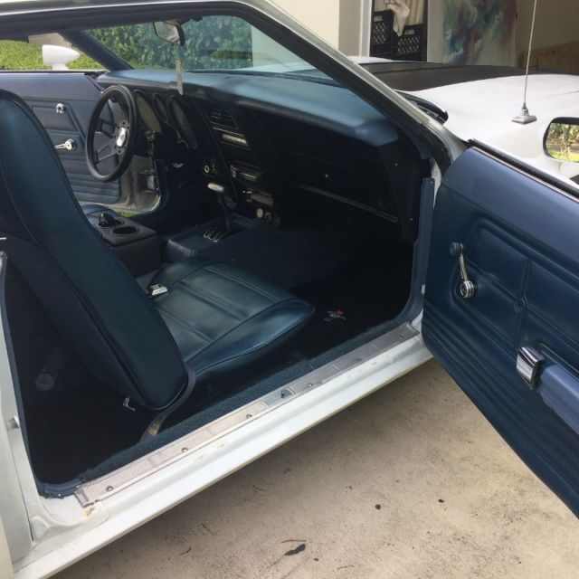 1972 White Ford Mustang Coupe