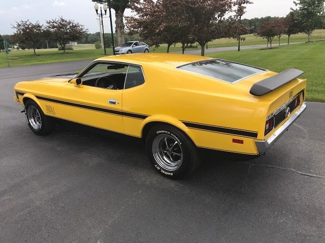 1972 Yellow Ford Mustang Fastback