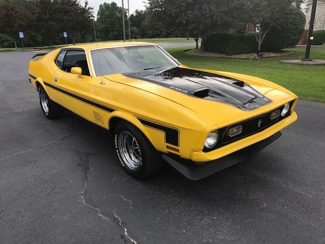 1972 Yellow Ford Mustang Fastback