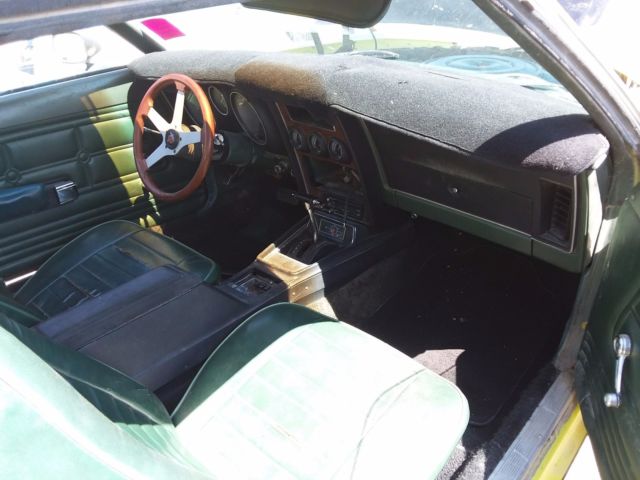 1972 Yellow Ford Mustang Coupe