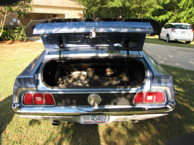 19720000 green Ford Mustang Fastback