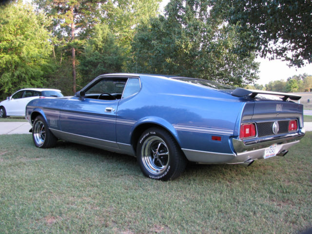 19720000 green Ford Mustang Fastback