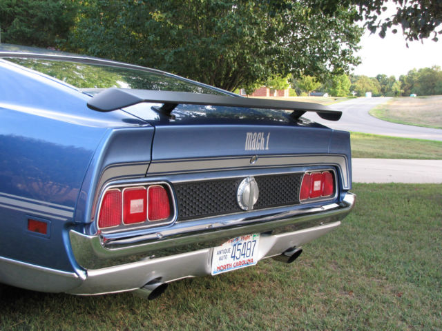 19720000 green Ford Mustang Fastback