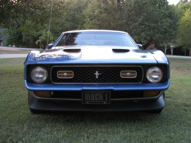 19720000 green Ford Mustang Fastback