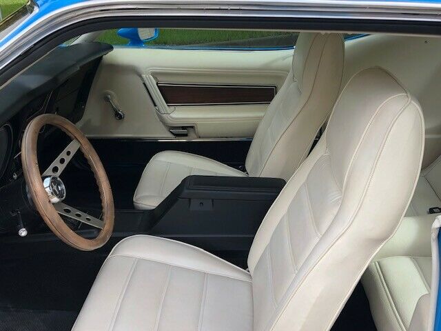 1972 GRABBER BLUE Ford Mustang Fastback