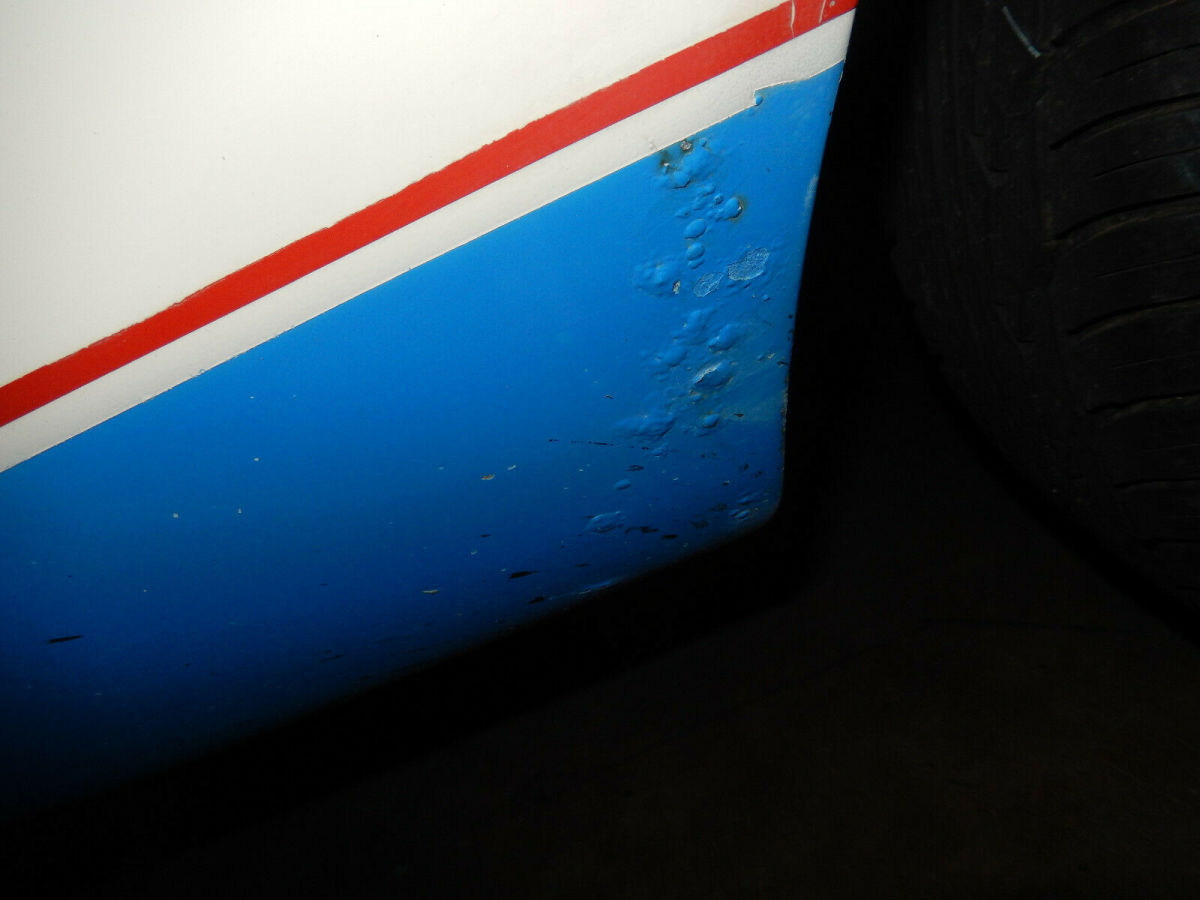 1972 White Ford Mustang Coupe