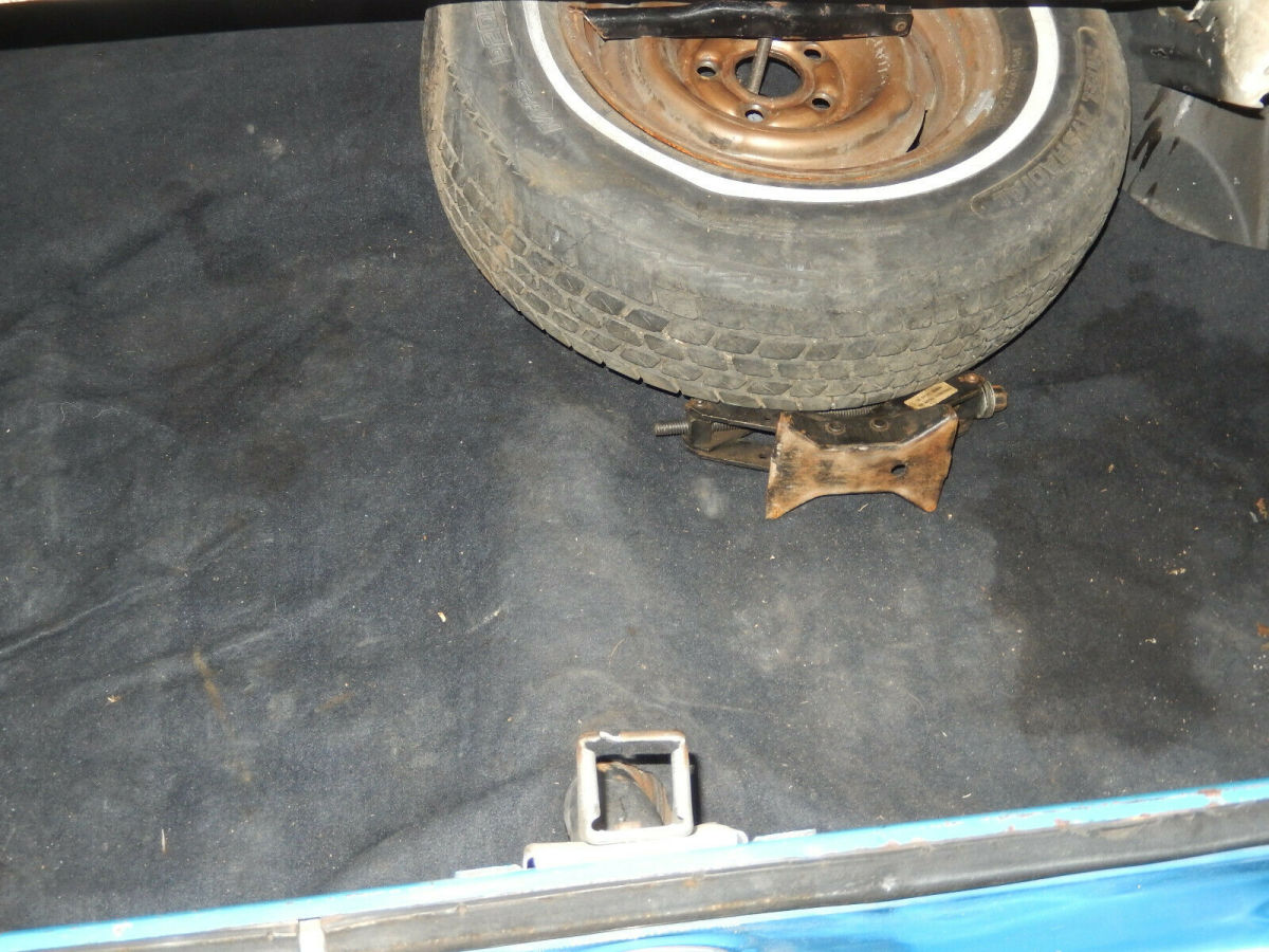 1972 White Ford Mustang Coupe