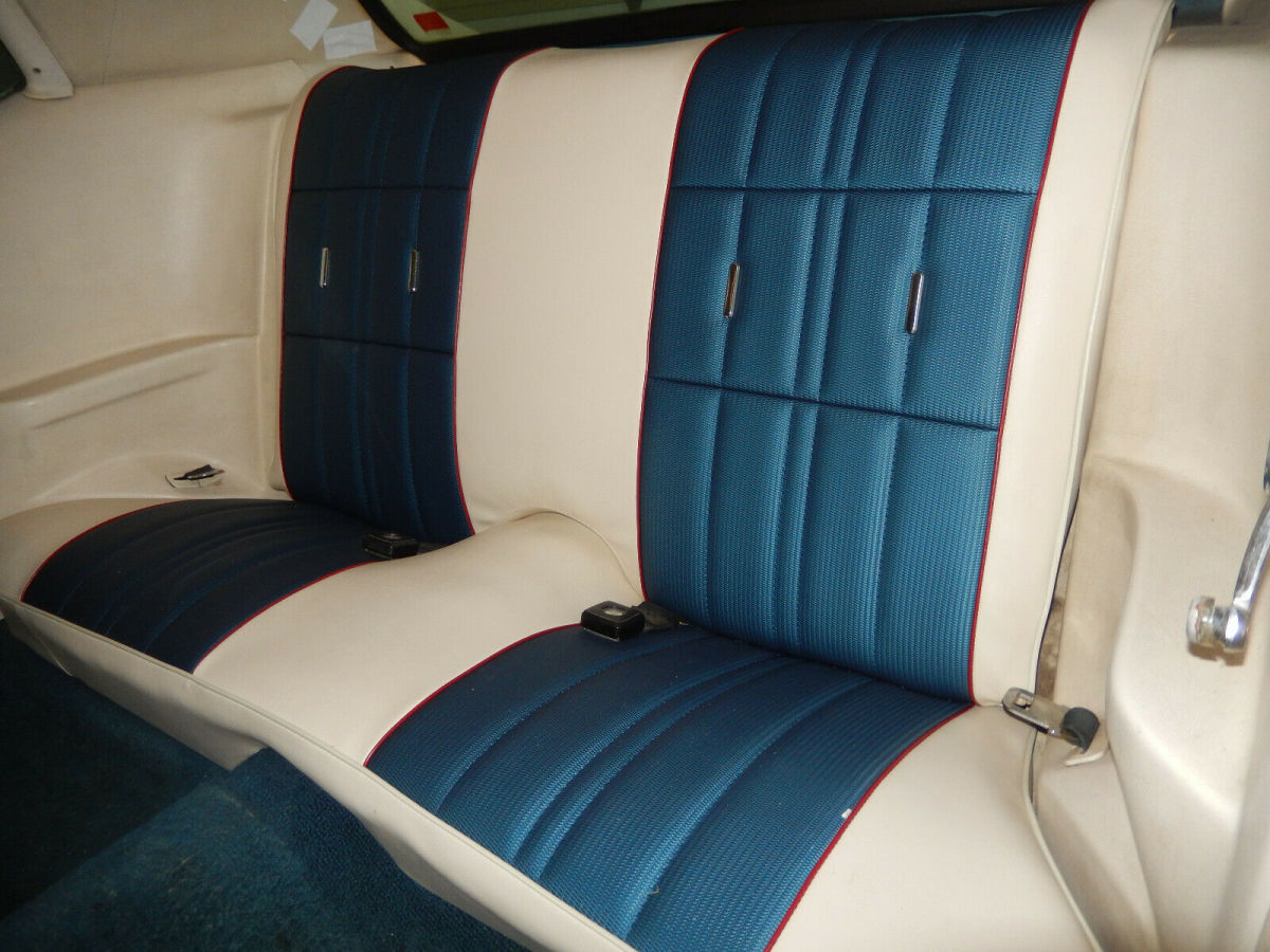 1972 White Ford Mustang Coupe