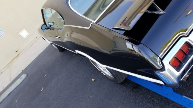 1972 Black Oldsmobile Cutlass Coupe