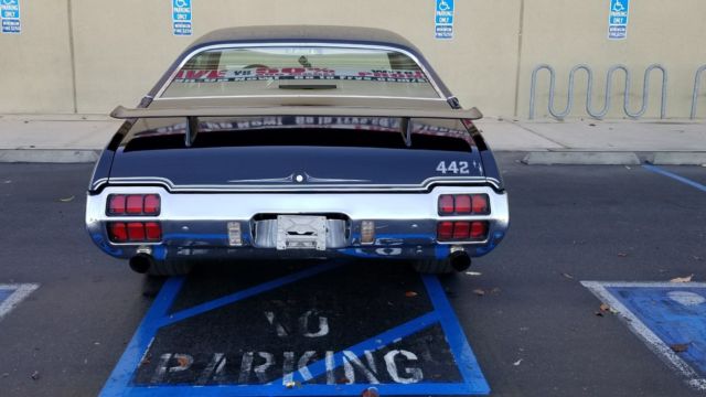 1972 Black Oldsmobile Cutlass Coupe