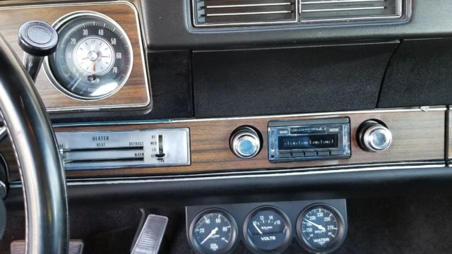 1972 Black Oldsmobile Cutlass Coupe