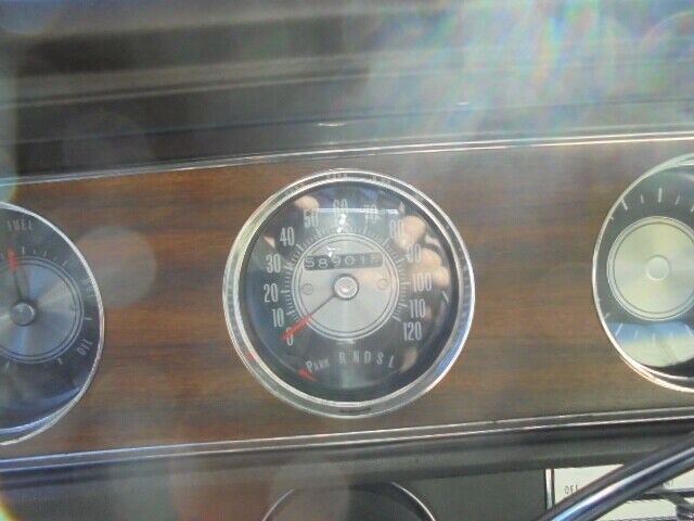 1972 Gold Oldsmobile Cutlass Coupe