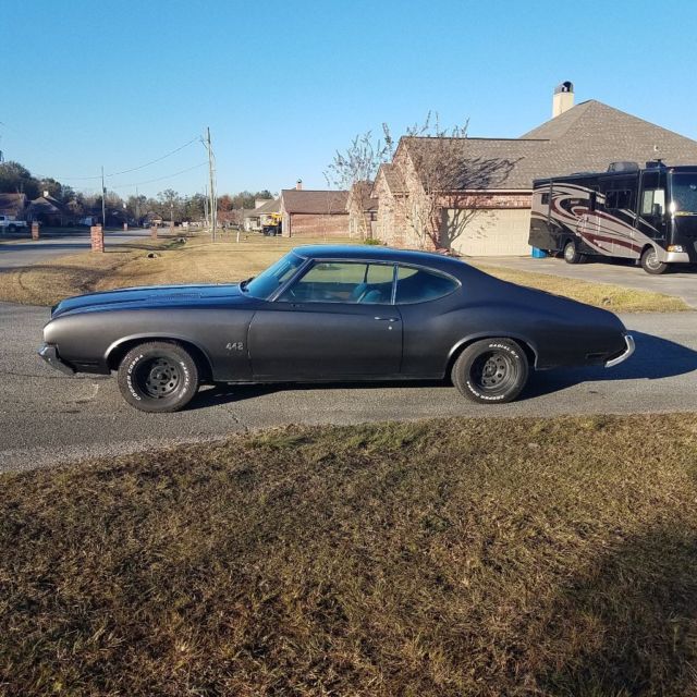 1972 Gray Oldsmobile Cutlass Coupe