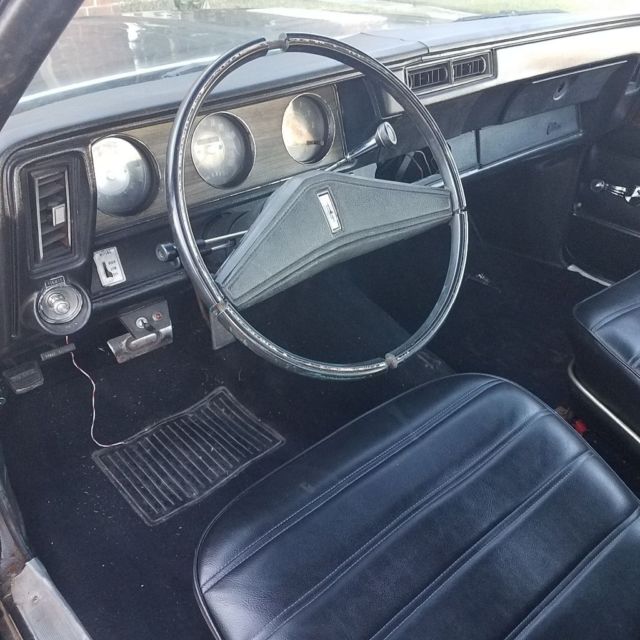 1972 Gray Oldsmobile Cutlass Coupe