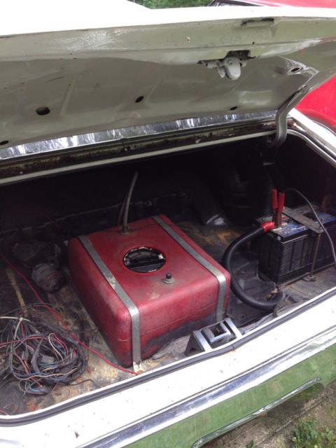 1972 White Oldsmobile 442 Coupe