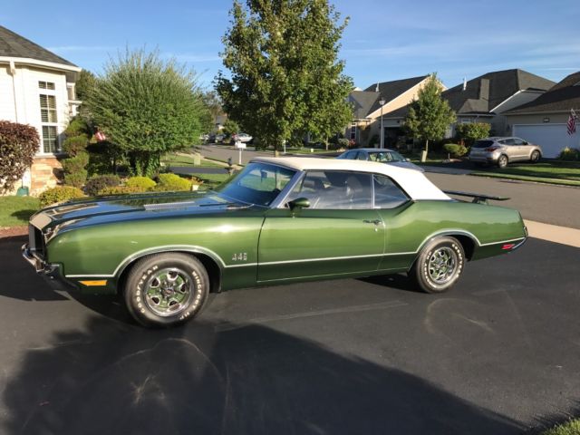 1972 Green Oldsmobile 442 Convertible