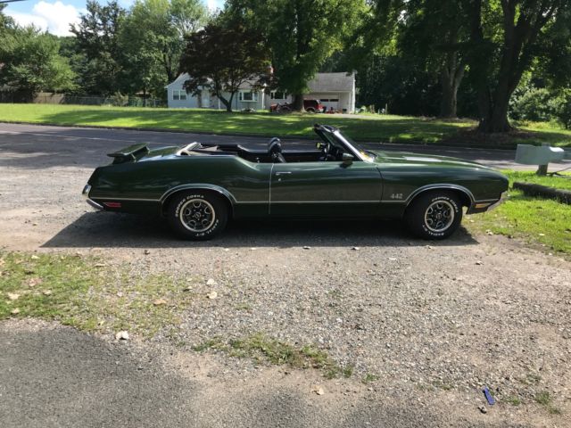 1972 Green Oldsmobile 442 Convertible