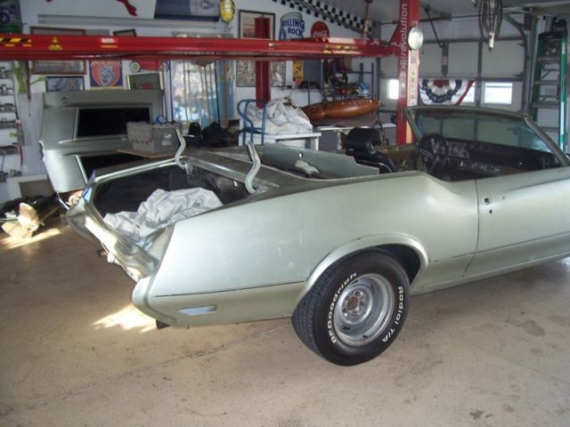 1972 Green Oldsmobile 442