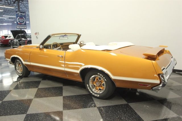 1972 Green Oldsmobile 442