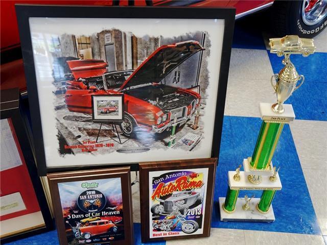 1972 Red Oldsmobile 442 --