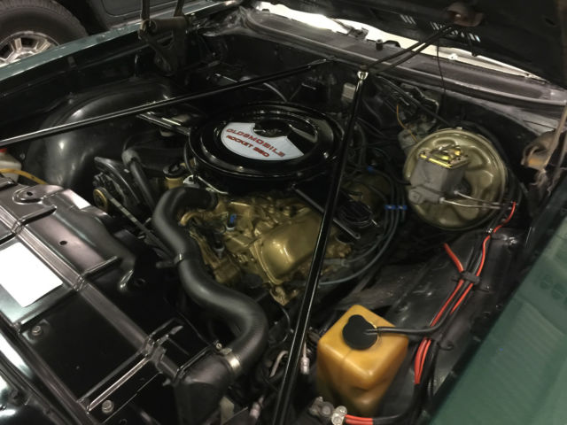 1972 Green Oldsmobile 442 2-door hard top