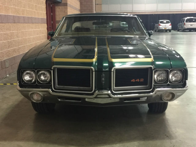 1972 Green Oldsmobile 442 2-door hard top