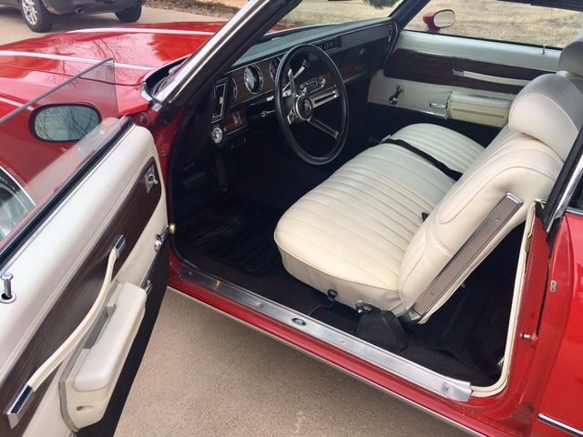 1972 Red Oldsmobile 442 Convertible